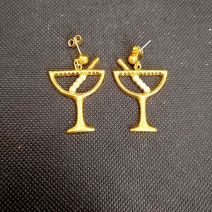 Vintage 80’s martini glass earrings!